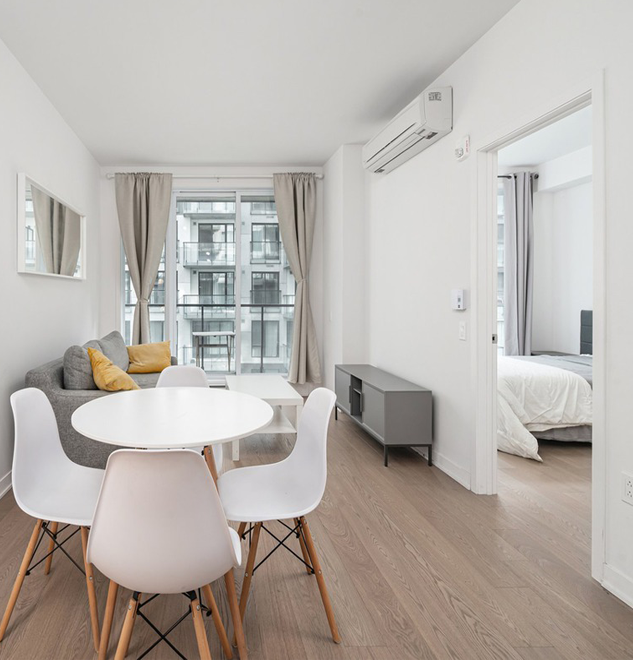 1485 Rue des Bassins #327